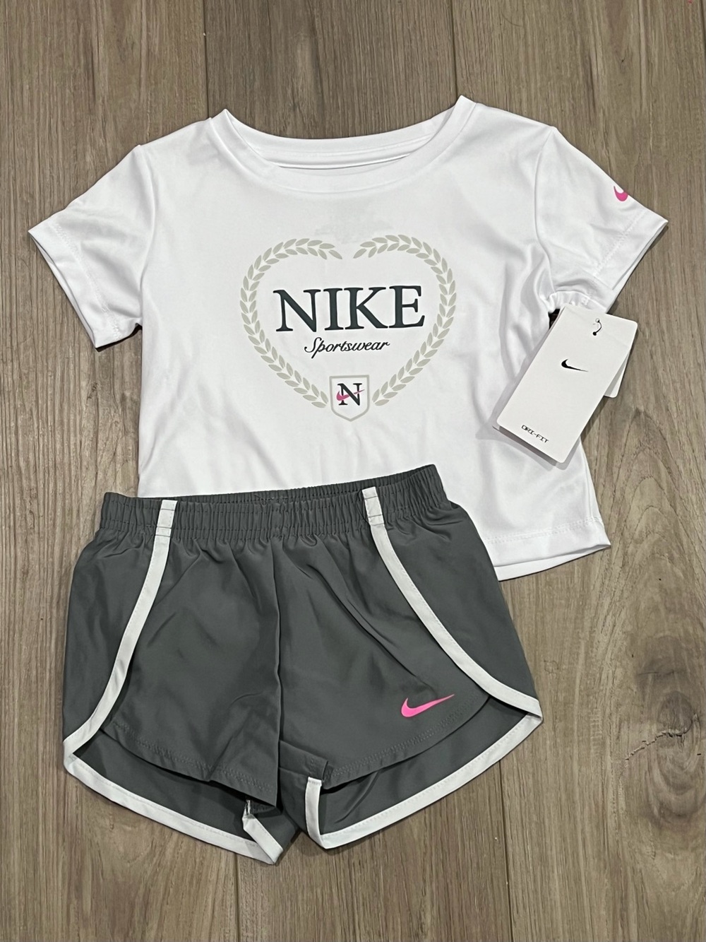 Nike Girls 2T Drifit Shorts Set, New